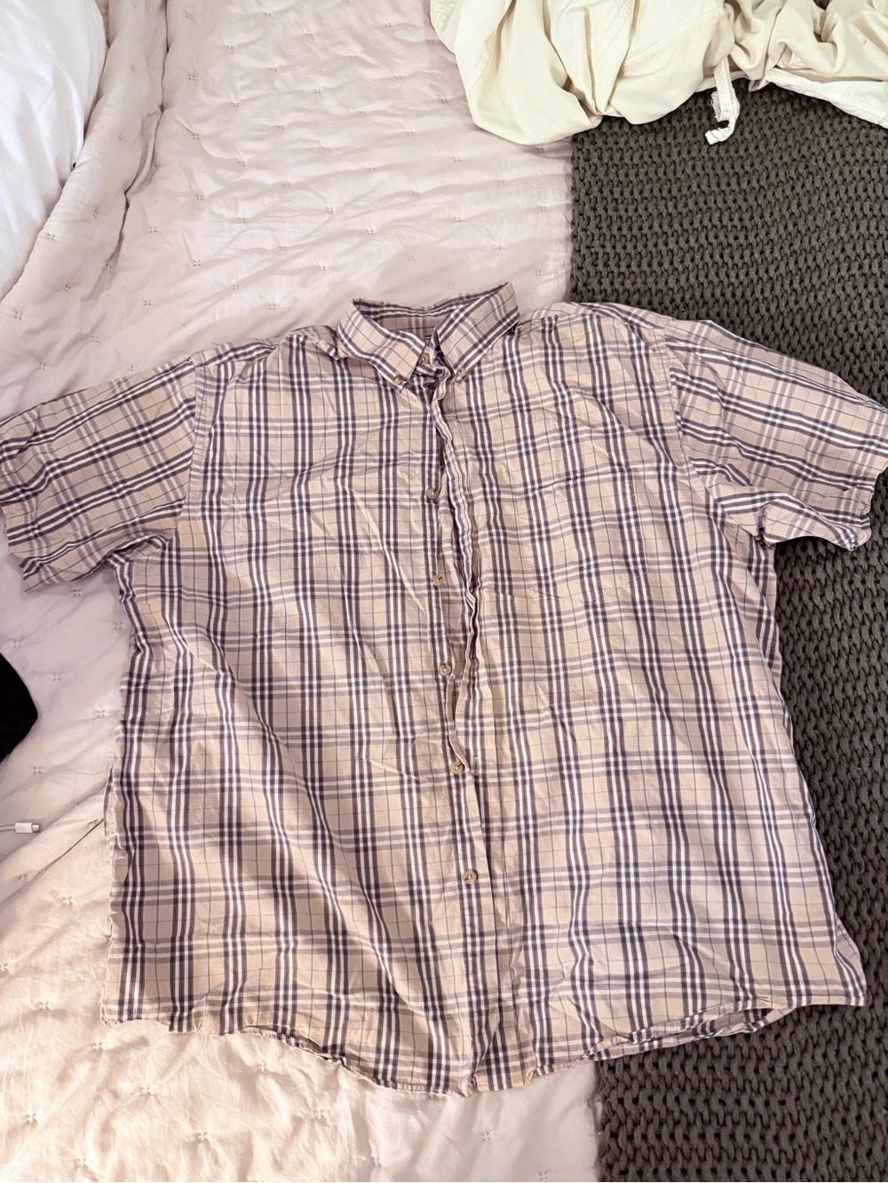Roundtree & Yorke Short-Sleeve Plaid Button-Down Shirt - Cream & Blue